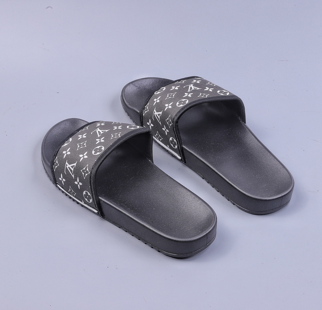 Louis Vuitton Louis Vuitton LV slippers sandals