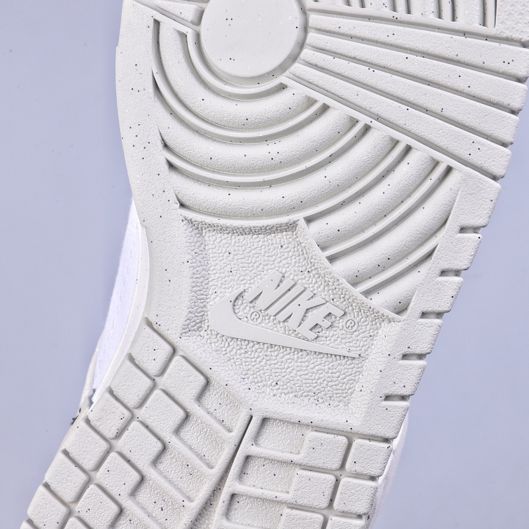 200 Nike Dunk Low Disrupt 2 “Pale Ivory” DH4402-101