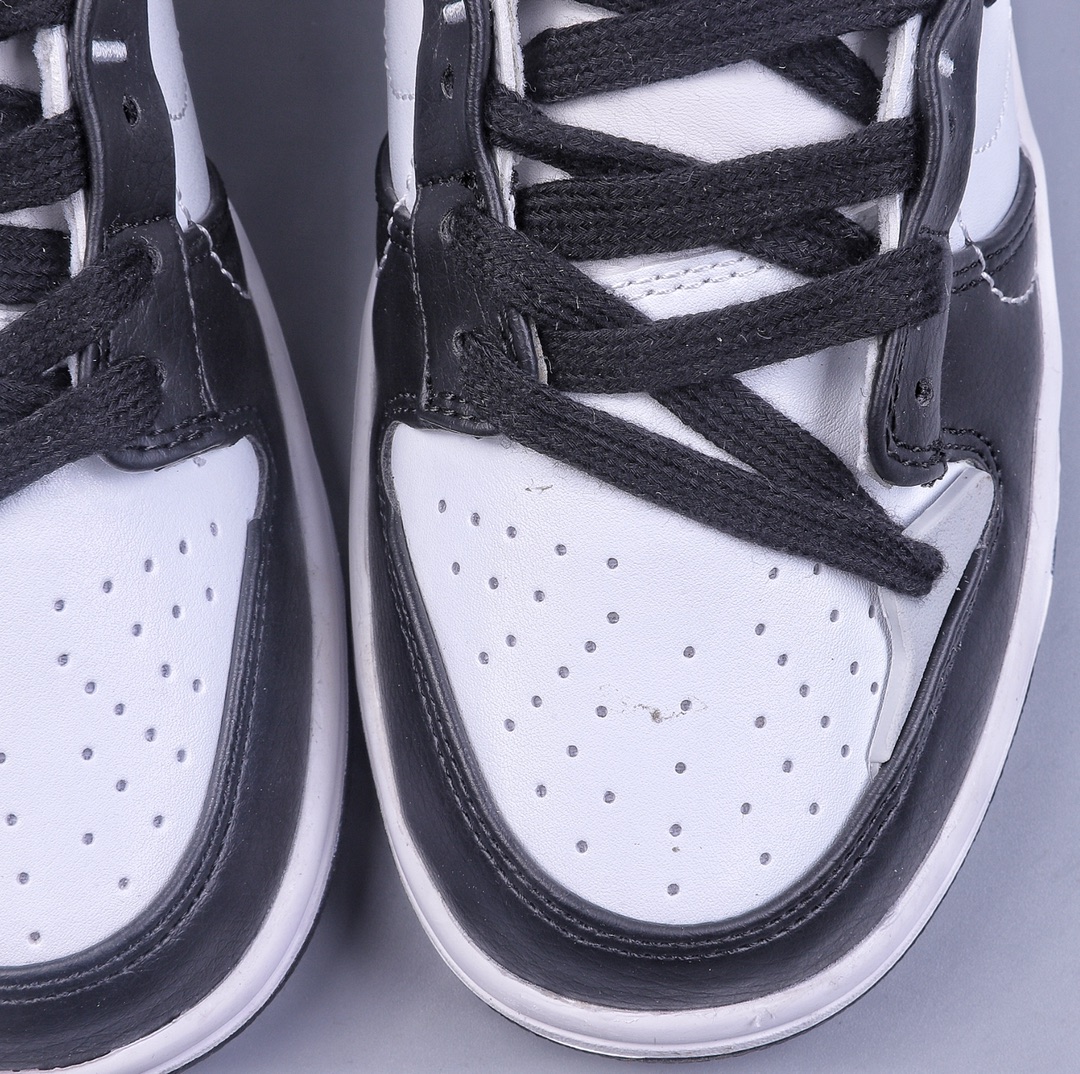 200 Nike Dunk Low Disrupt 2 “Pale Ivory” DV1491-002