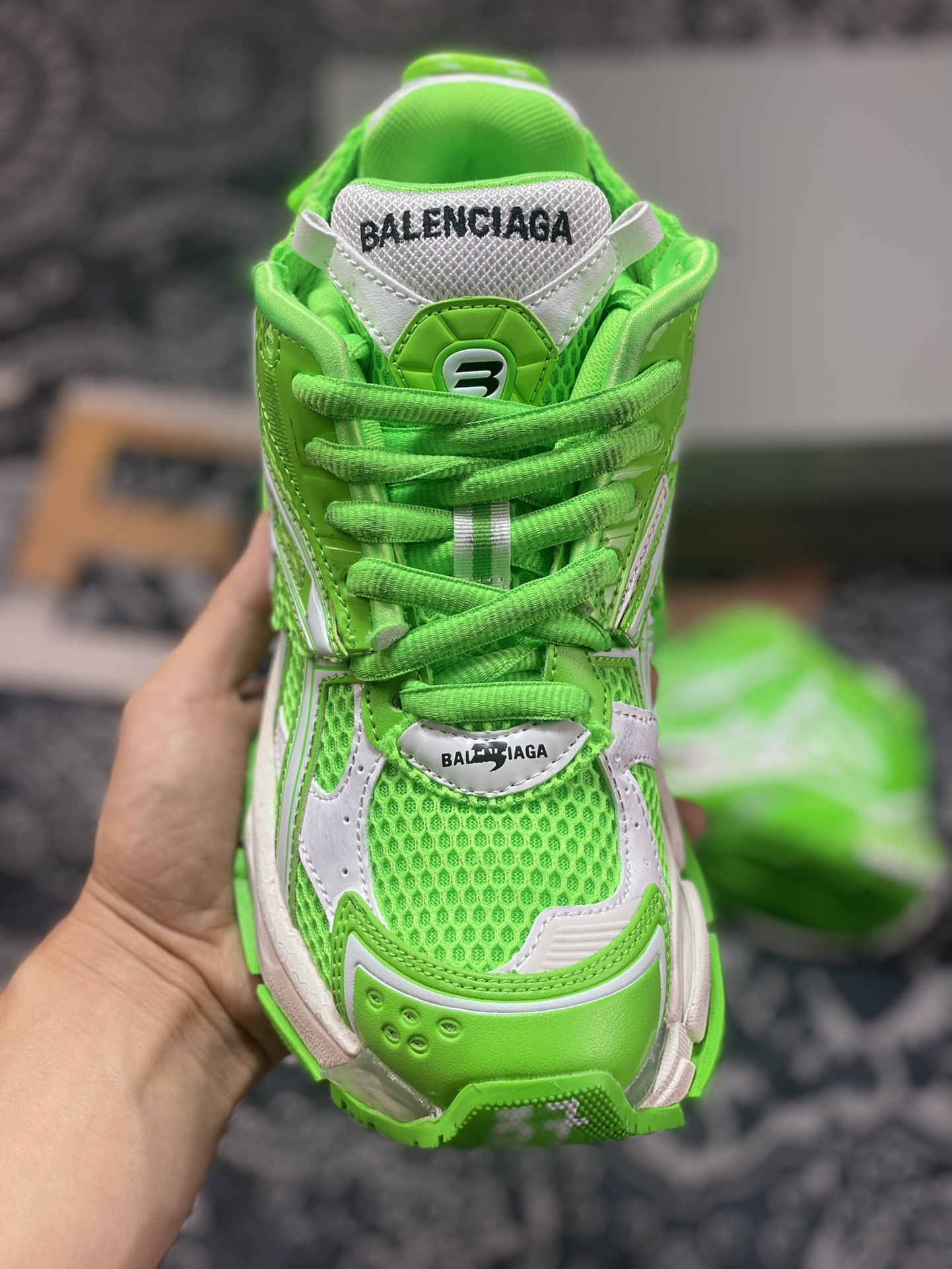 BALENCIAGA Runner Sneaker ”Green/White/Black” jogging series low-top running shoes ”Deconstruction Destruction Bright Green White Black” 677402 W3RBM 3590