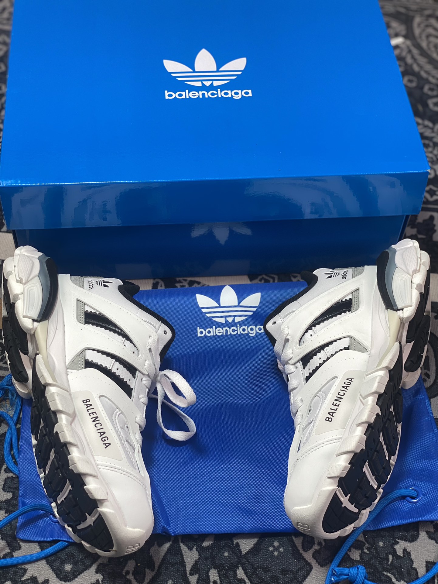 Adidas x BALENCIAGA Track Forum Trainers 3.0 Hybrid Rome Series Low-top ”White and Black Trefoil” 741106 W3CZ1 9010