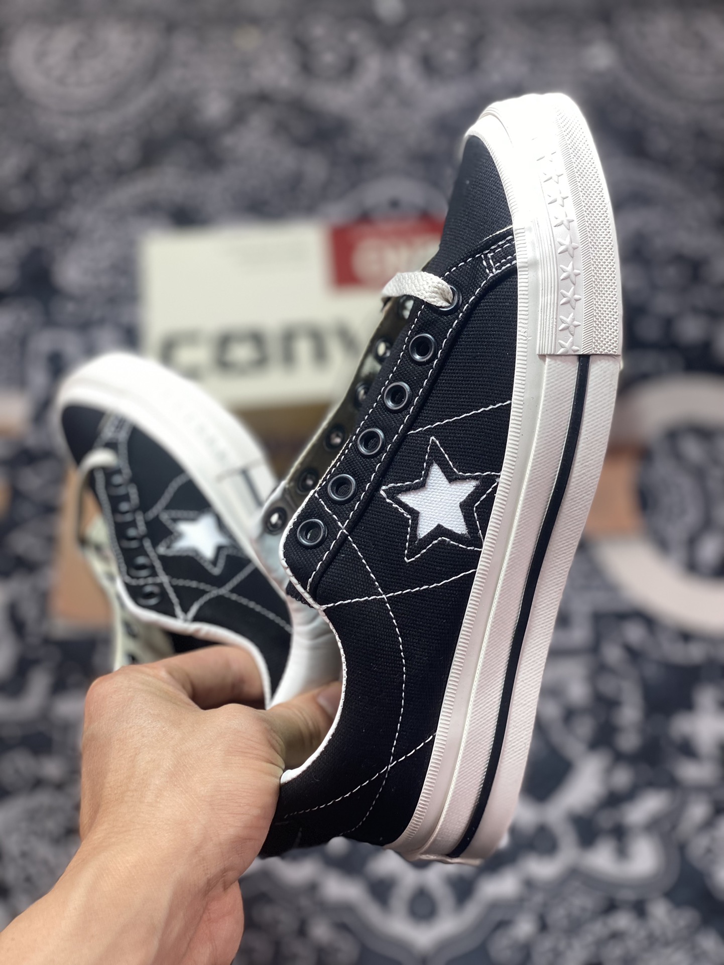 Nissan ONE STAR returns from its glory days CONVERSE 2023SS TIMELINE ONE STAR J VTG CANVAS Nissan Black Canvas