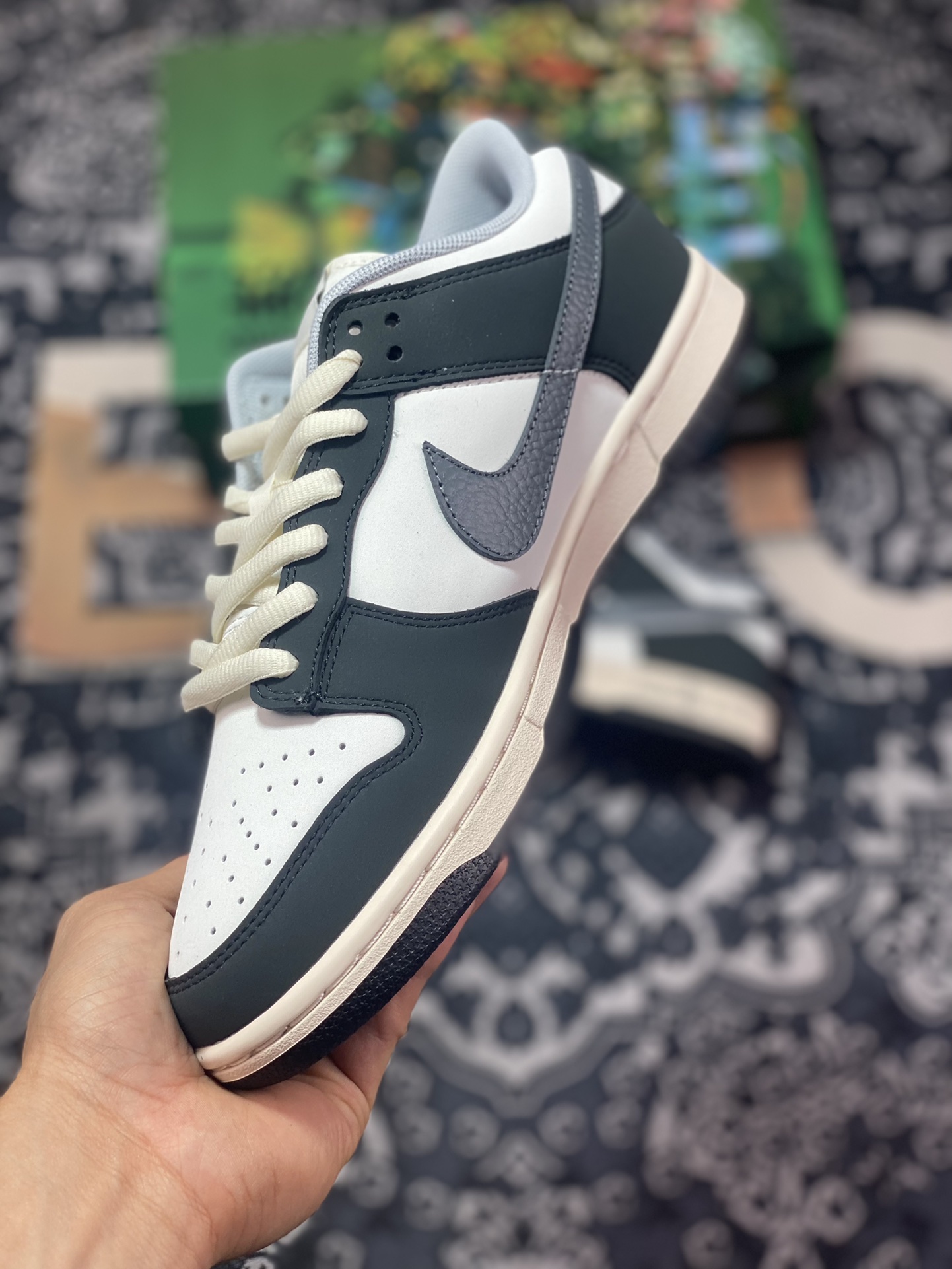 Otomo Katsuhiro x Nike SB Dunk Low”Steamboy OST”扣篮板鞋“磨砂黑白灰双钩”DD0302-256