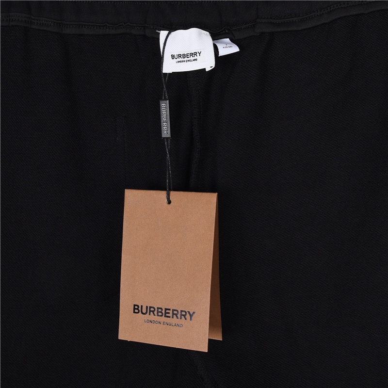 Burberry巴宝莉 经典TB限定logo立体印花短裤