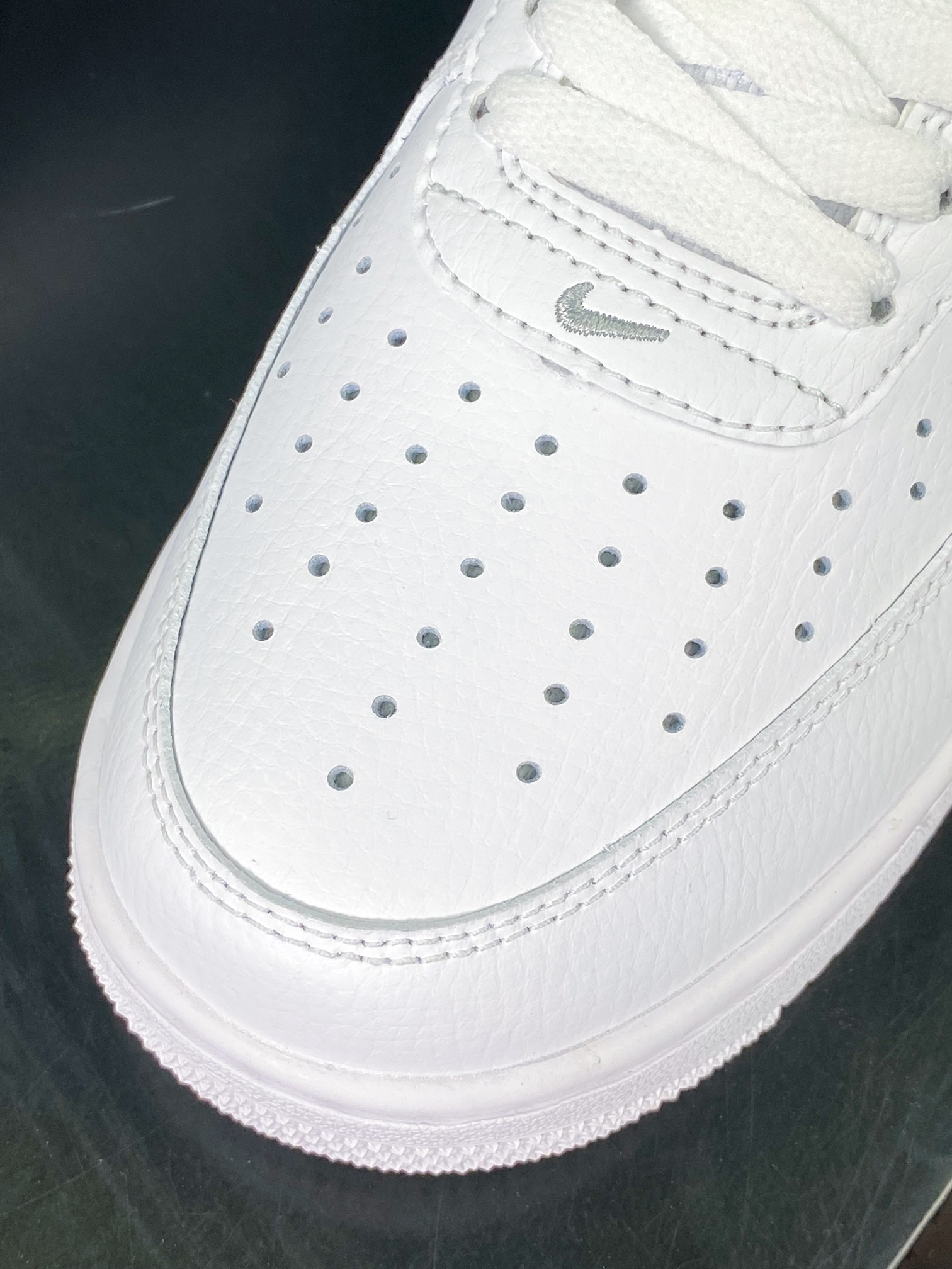 Air Force 1 '07 LV8 Low Premium ”Cut Out/White/Black Mini Swoosh” Air Force One Sneakers ”Leather White Gray Small Double Hook 3M Hook” FB8971-200