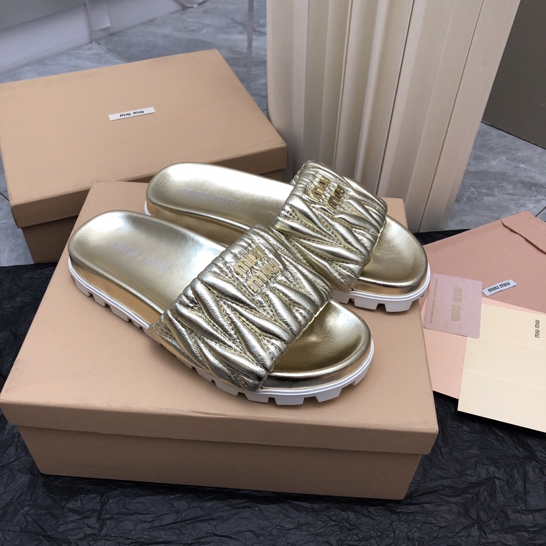 Miu Miu 2025SS Lambskin Flat Sandals & Slippers - Quilted Design 7 i1684054868 3132 4