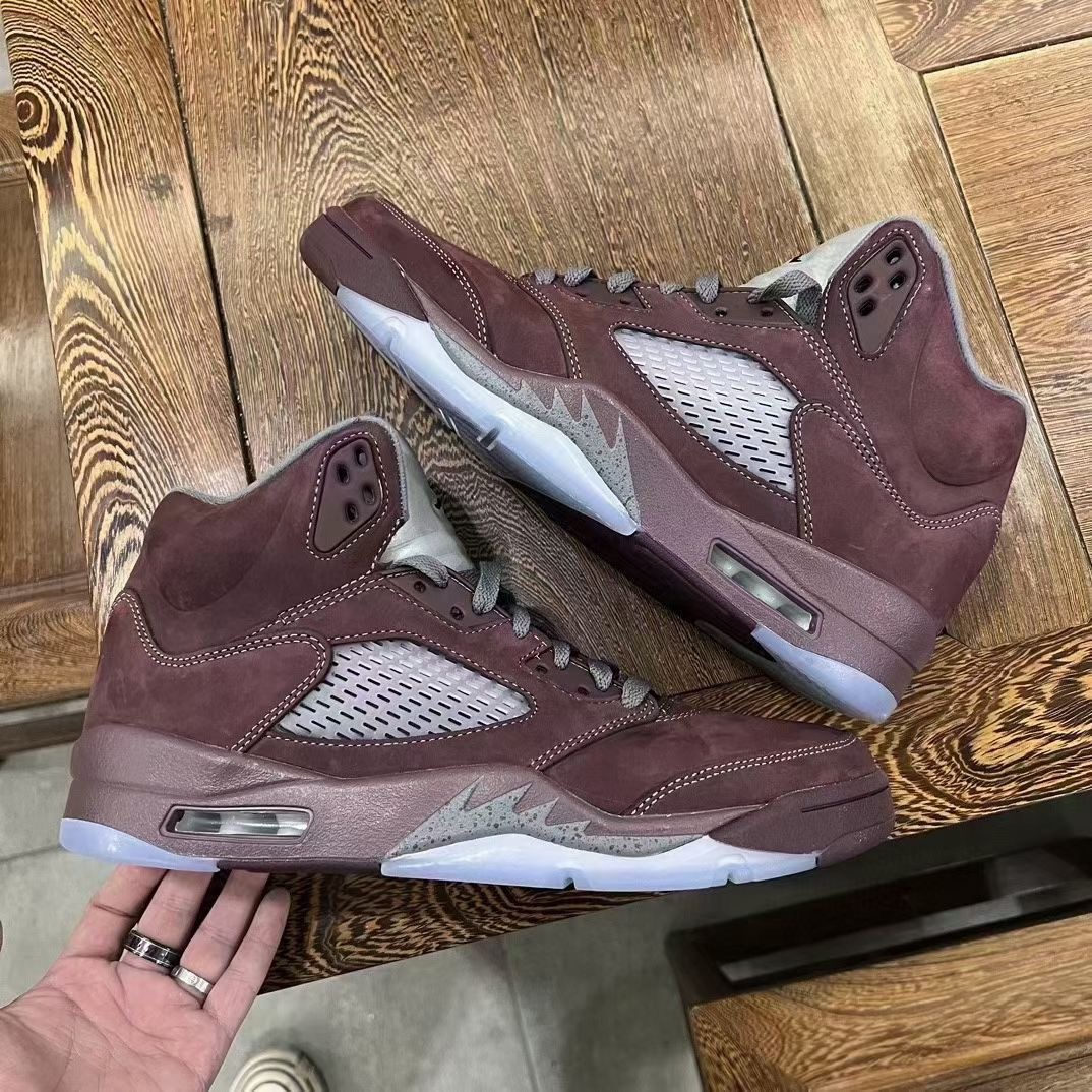 放店AirJordan5“波尔多”酒