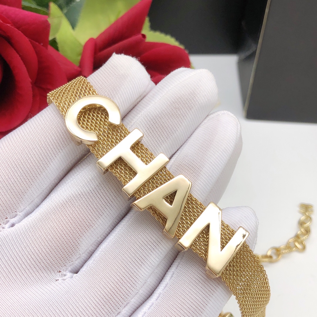 NO:107289,Number XXL0134 [ch*nel latest letter necklace] consistency ZP brass material, jewelry quality, necklace19860909编号XXL0134【ch*nel最新款字母项链】一致ZP黄铜材质,饰品精品,necklace,Jewelry