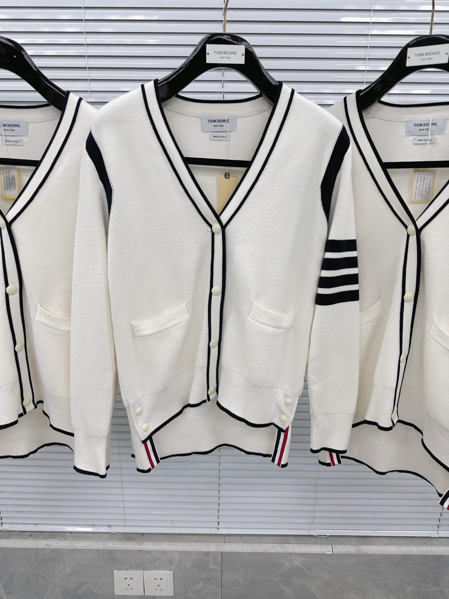 톰브라운 여성 니트 143073 Thom Browne Knit 상세 이미지 2