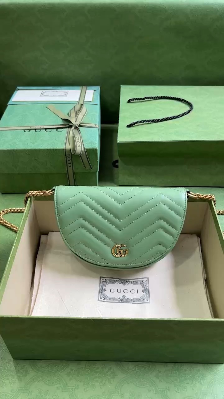 Gucci Marmont Crossbody & Shoulder Bags Green Light Chains