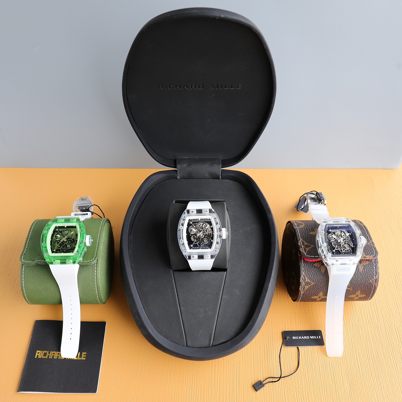 NO:143202,All-in-one RMUL2 movement, slim shell sleeve design, RICHARDMILLE RM Yohan Blake Ultimate Edition watch Let’s first briefly understand the source of this watch. The first RM Yohan Blake was born in 2014. Yohan Blake, a Jamaican sprinter, has a place in the famous track and field champions. If this is your first time knowing this watch, you can probably understand its inspiration - a high-end sports watch developed specifically for sports. This RM Yohan  The Blake Ultimate Edition watch was launched by Richard Mill, and it is also the finale of this style and its unique series. The watch case is a highlight, first of all, the asymmetrical shape. The case is deliberately extended from 2 o'clock to 5 o'clock, forming a 