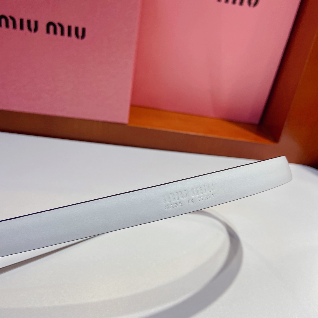 miumiu新款同步1.5cm宽度C