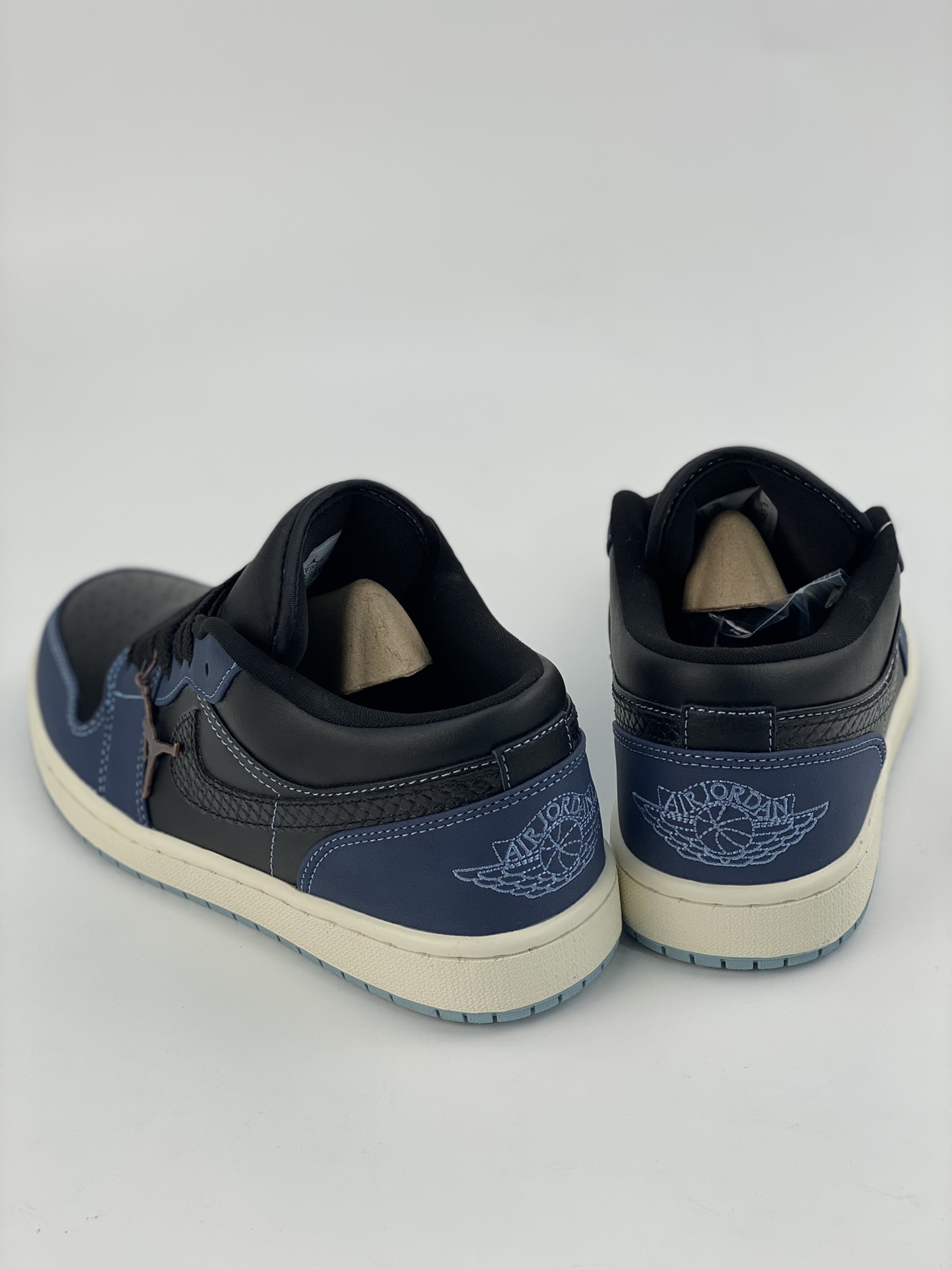 Air Jordan 1 Low Black Blue Toe AJ1 Joe 1 Low Top Casual Shoes FJ5478-010