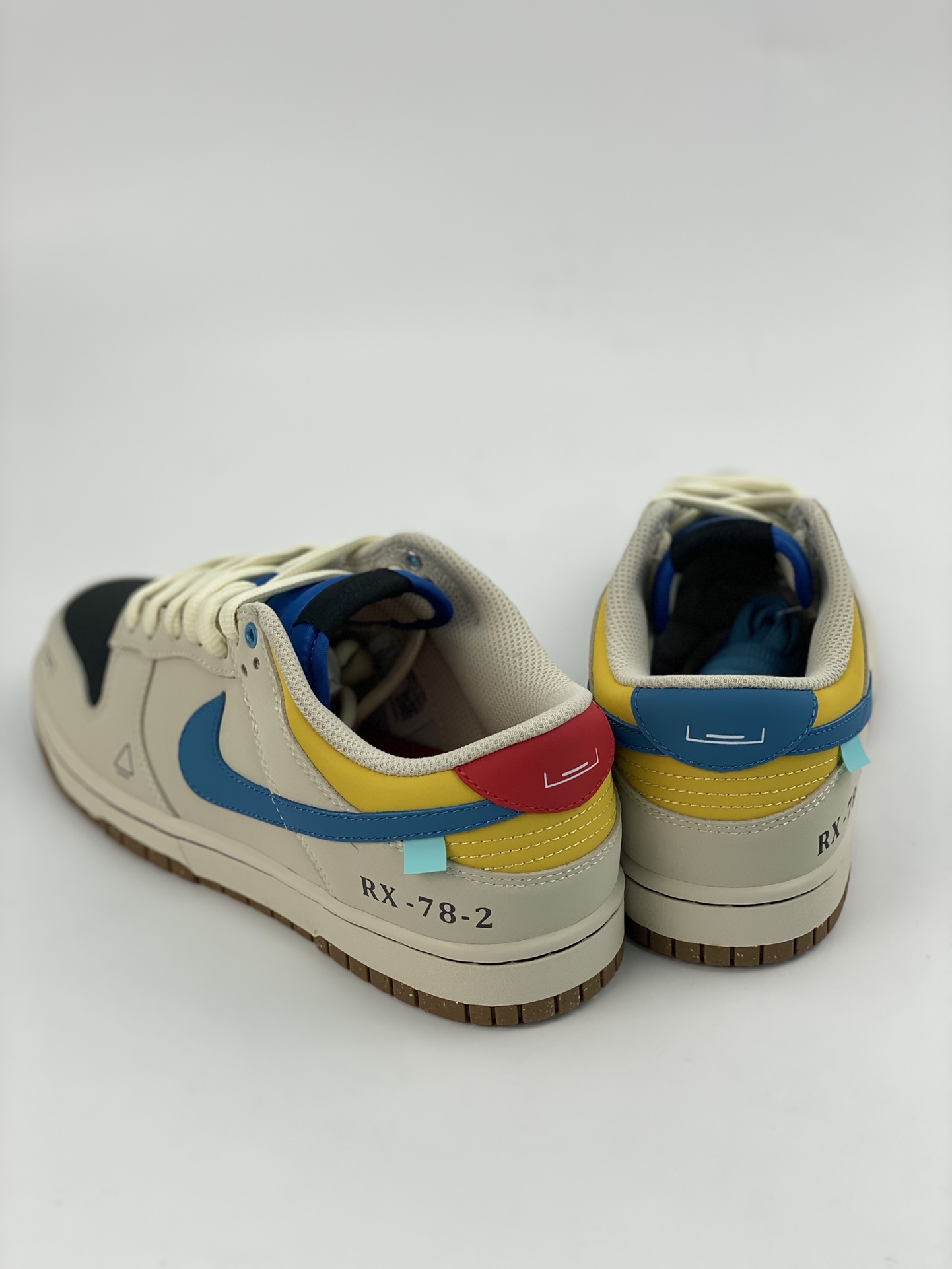 Nike SB Dunk Low Otomo Katsuhiro Suede Mechanical Punk DD0302-356