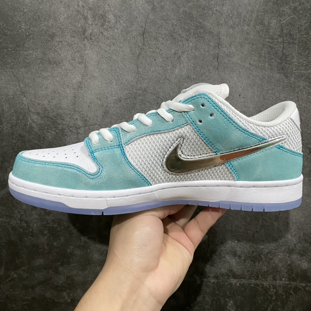 [Top version] April Skateboards x Nike SB Dunk Low joint model sneakers FD2562-400