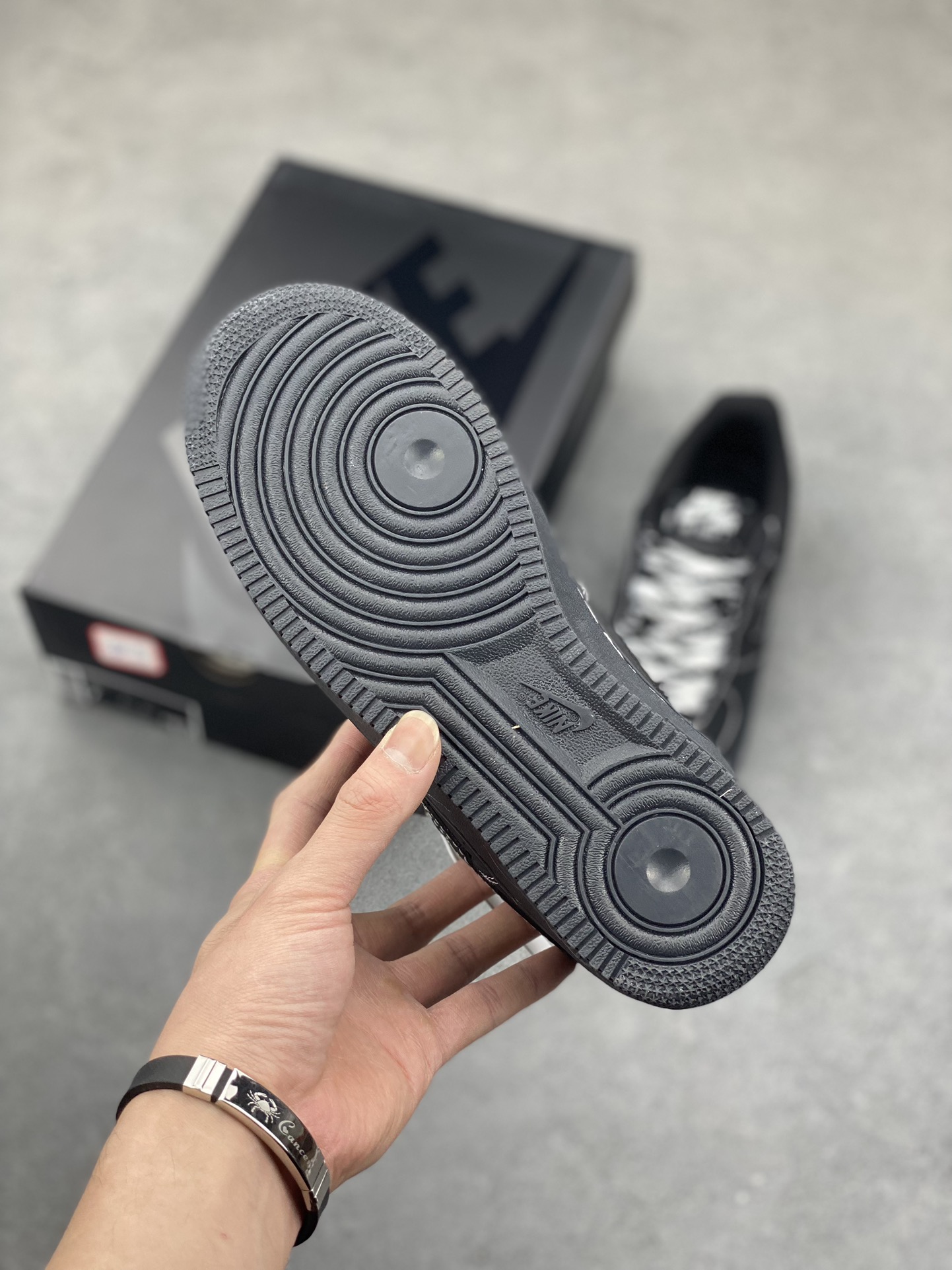 Nike Air Force 1 Low Black and White Stitching Men's and Women's Shoes 7 i1684092073 1393 5