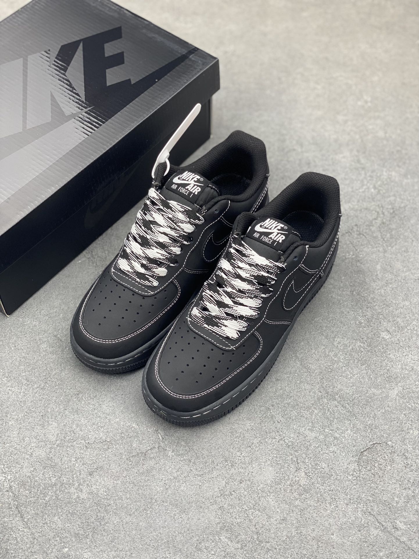 Nike Air Force 1 Low Black and White Stitching Men's and Women's Shoes 9 i1684092073 7757 7