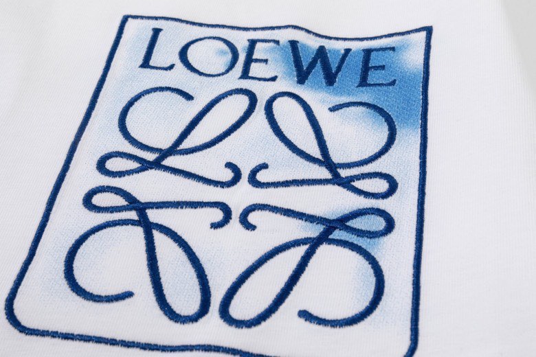 新款无敌百搭的蓝色刺绣大logo LOEWE 罗意威 Logo标识进口机绣