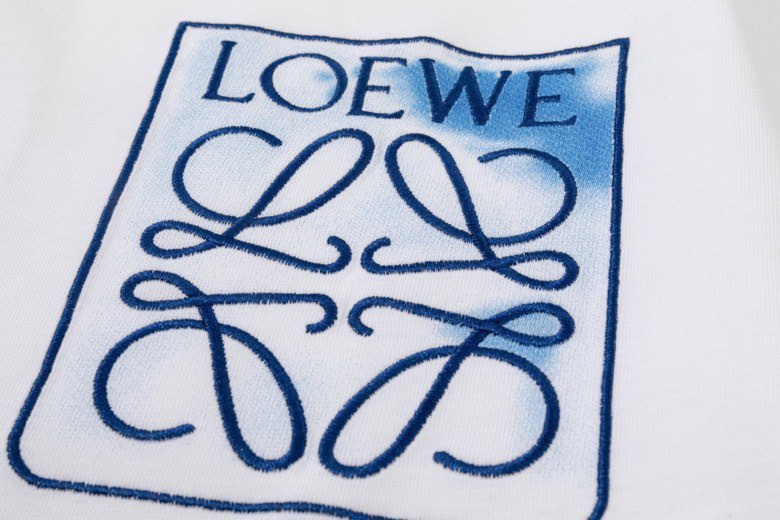 160 新款无敌百搭的蓝色刺绣大logo LOEWE 罗意威 Logo标识进口机绣