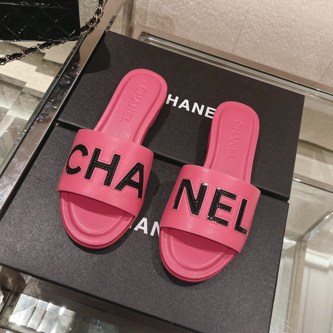 Replica economica di lusso
 Chanel Scarpe Pantofole Pelle bovina Cuoio genuino verniciata pecora