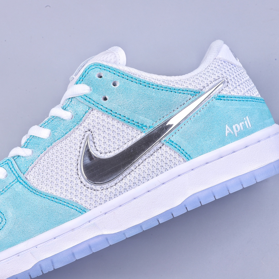 400 S2 April Skateboards x Nike SB Dunk Low 联名款 板鞋 FD2562-400