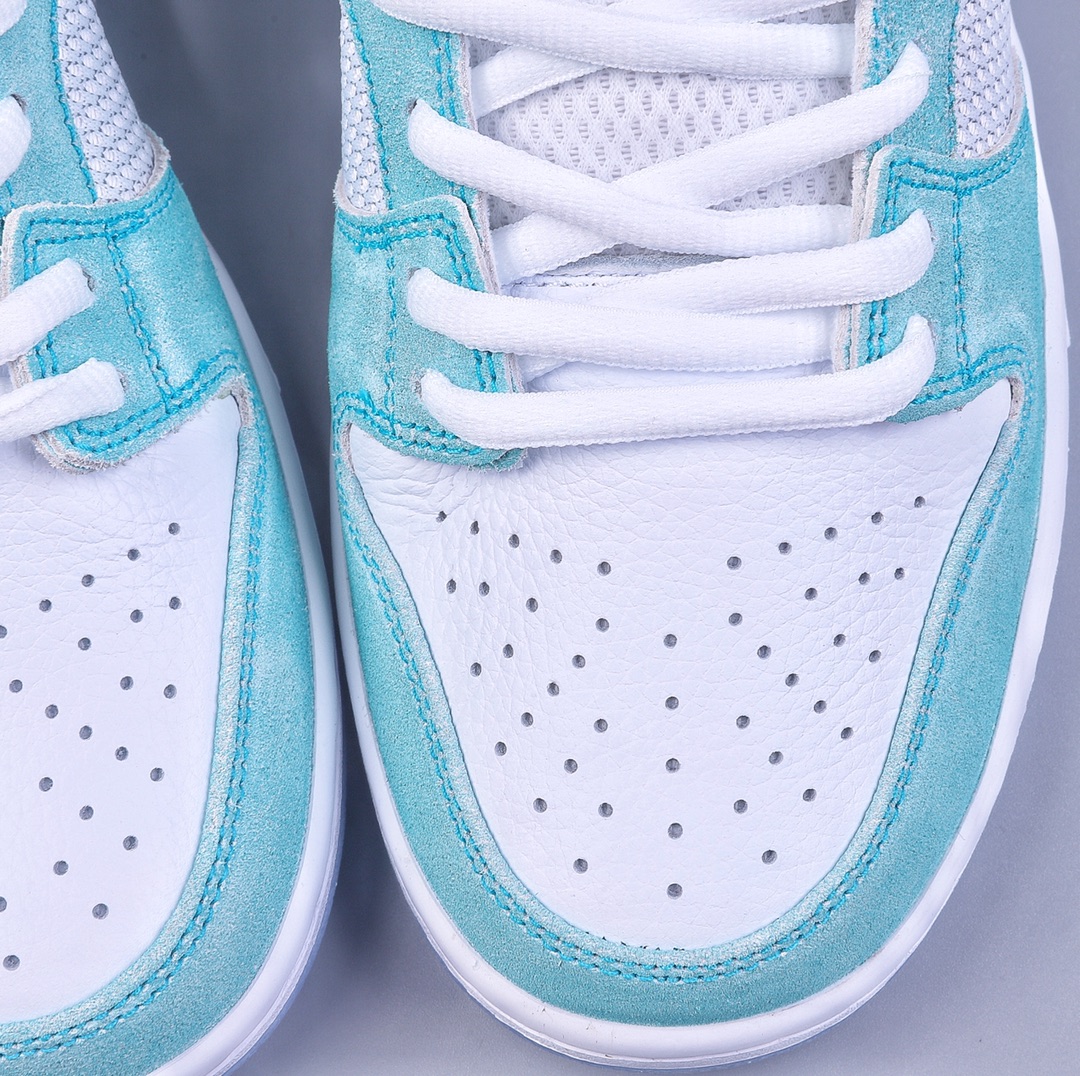 400 S2 April Skateboards x Nike SB Dunk Low 联名款 板鞋 FD2562-400