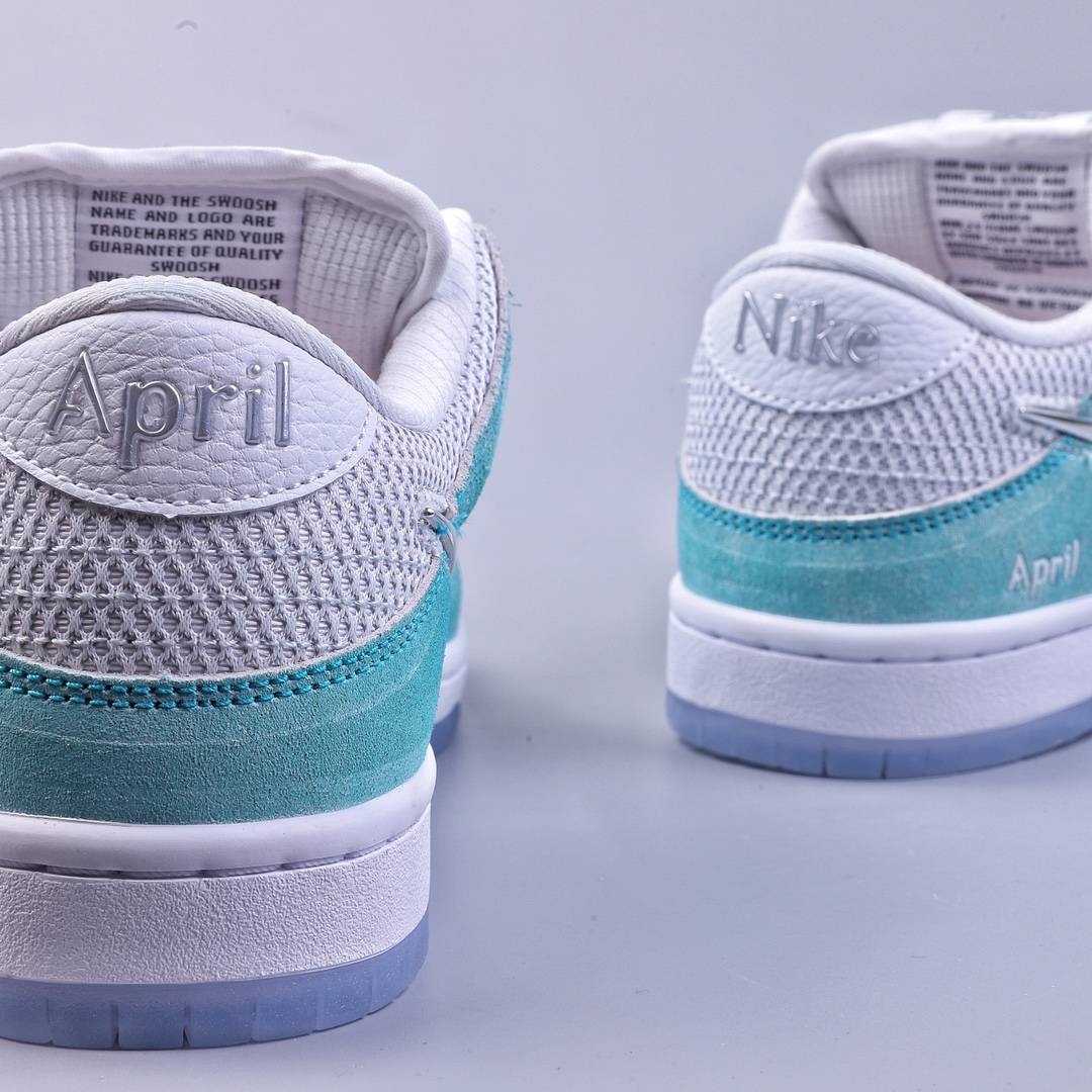 400 S2 April Skateboards x Nike SB Dunk Low 联名款 板鞋 FD2562-400