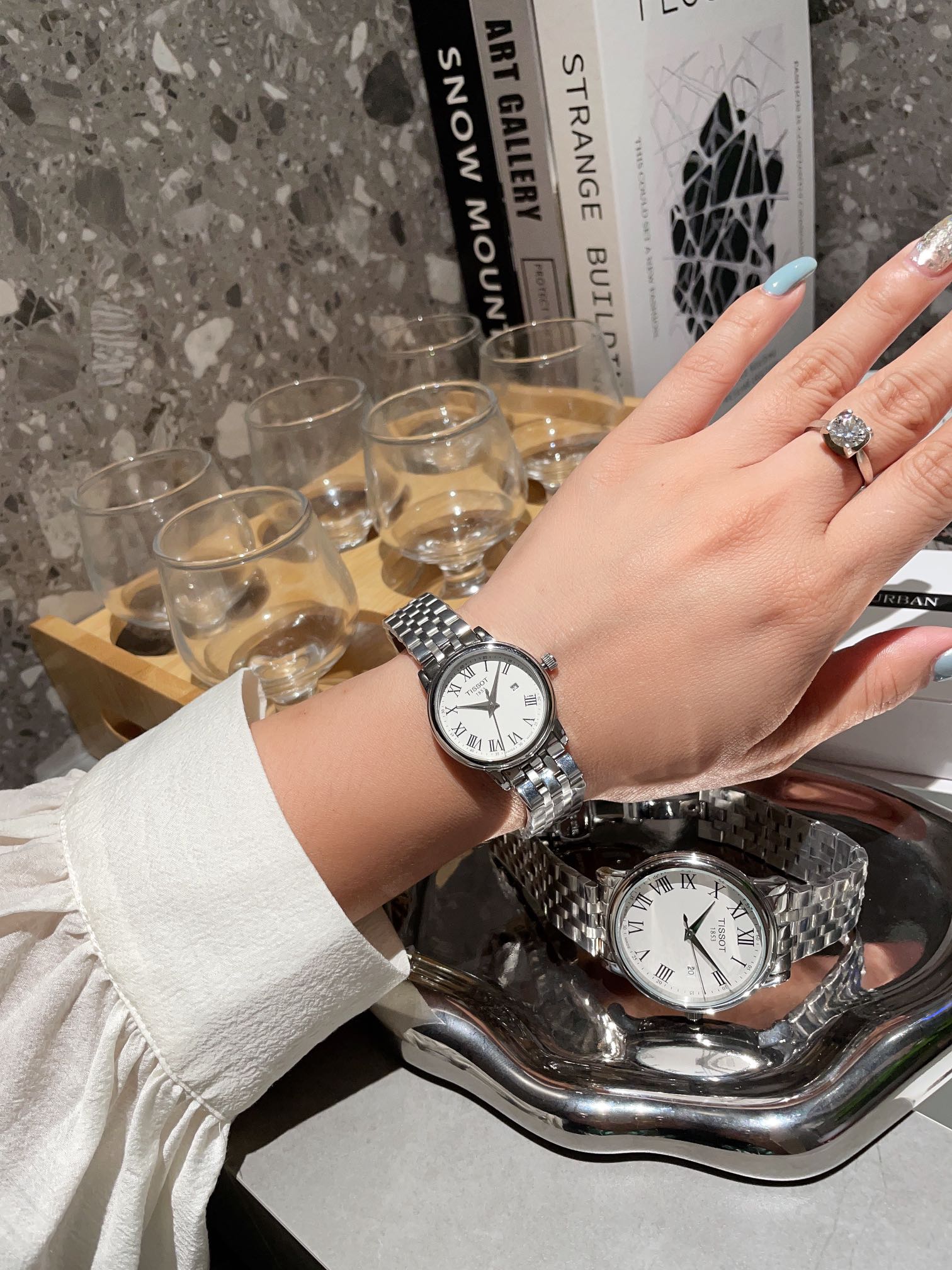 “Tissot TISSOT23 Men’s Watch: Golden Steel Belt, 30mm Female Design, 316L Steel” - 图片 3