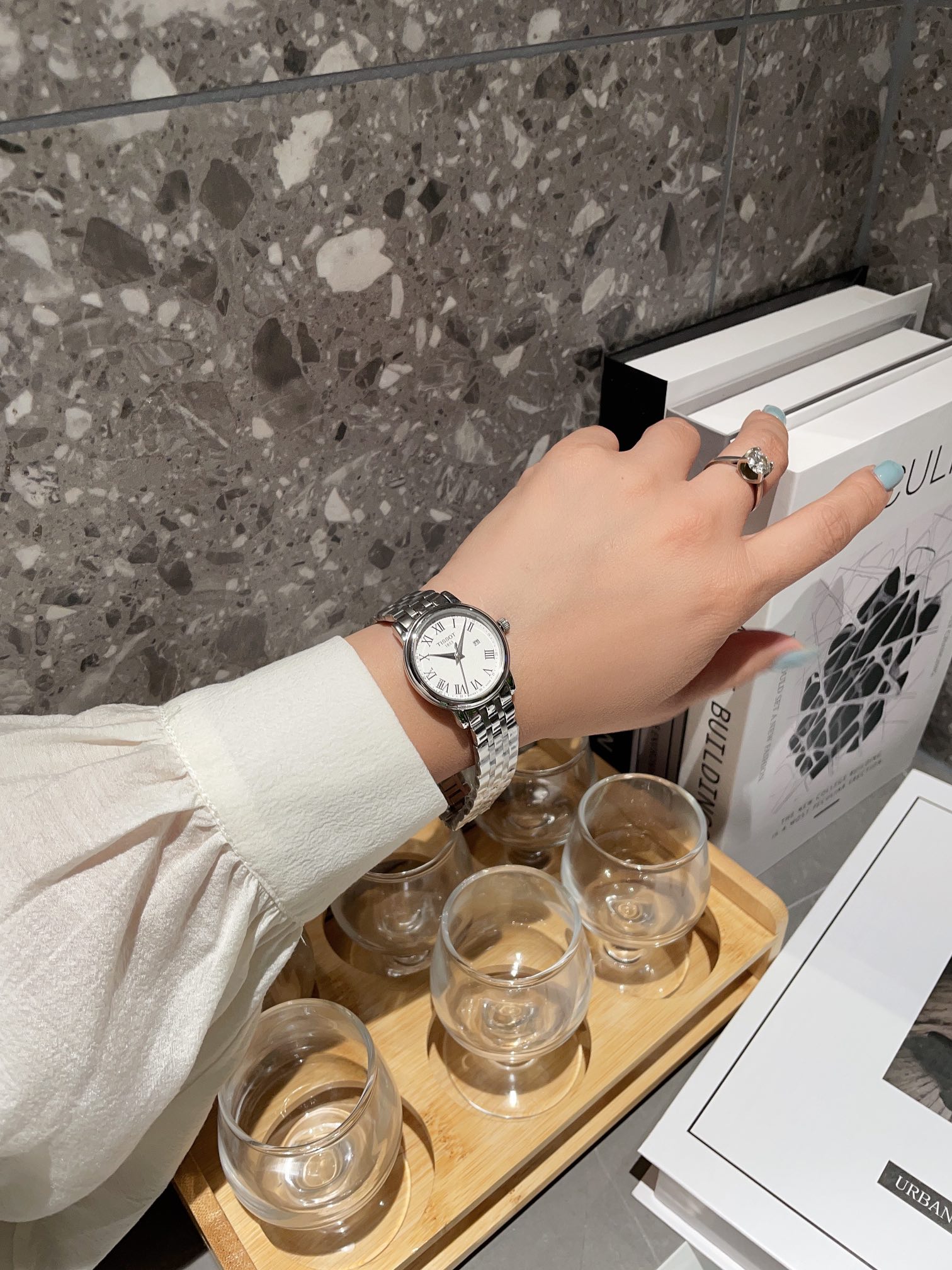 “Tissot TISSOT23 Men’s Watch: Golden Steel Belt, 30mm Female Design, 316L Steel” - 图片 9