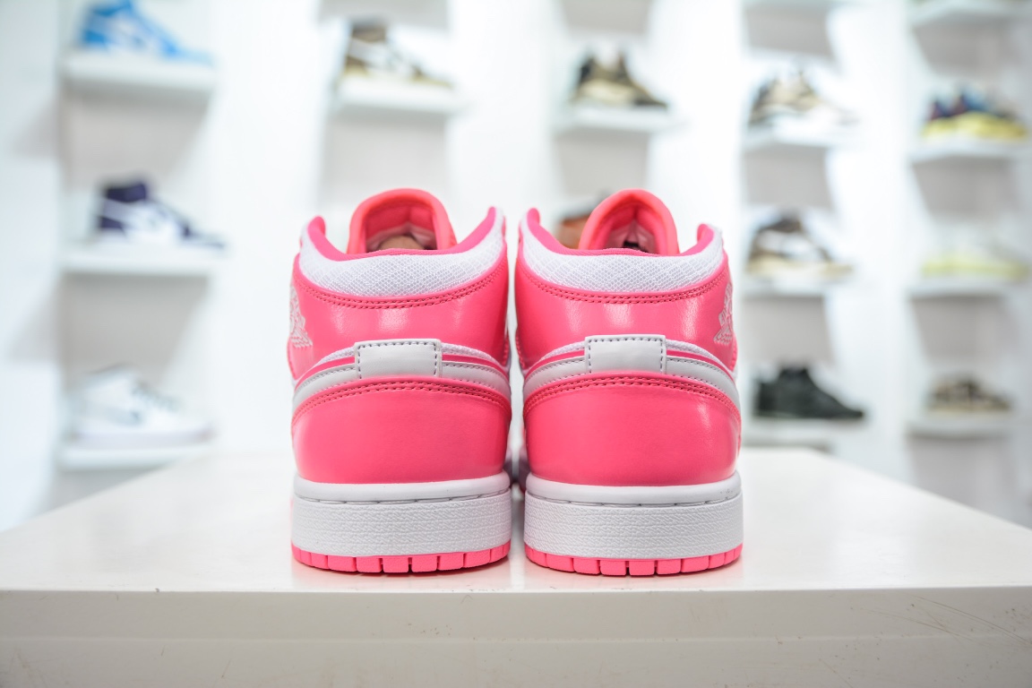 240 U 原装Air Jordan 1 Mid 中帮篮球鞋 555112-611