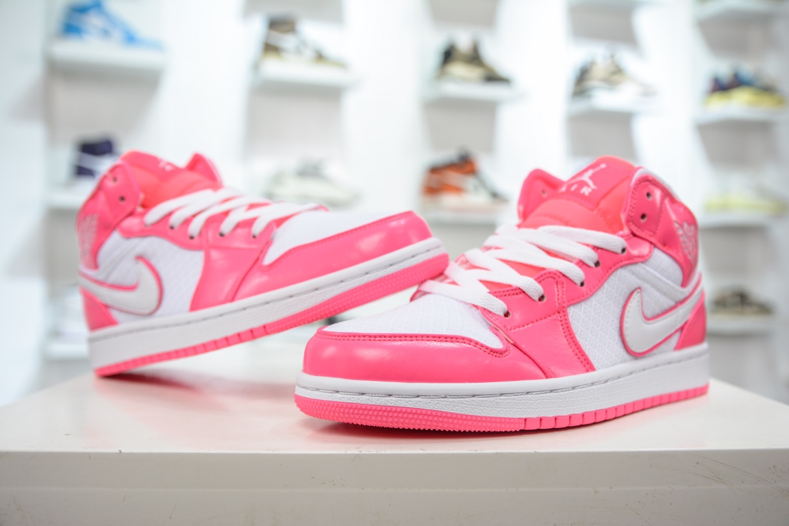 240 U 原装Air Jordan 1 Mid 中帮篮球鞋 555112-611