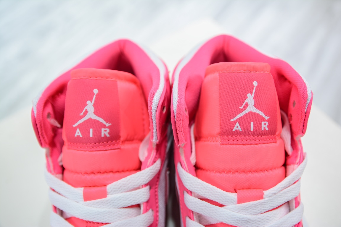 240 U 原装Air Jordan 1 Mid 中帮篮球鞋 555112-611