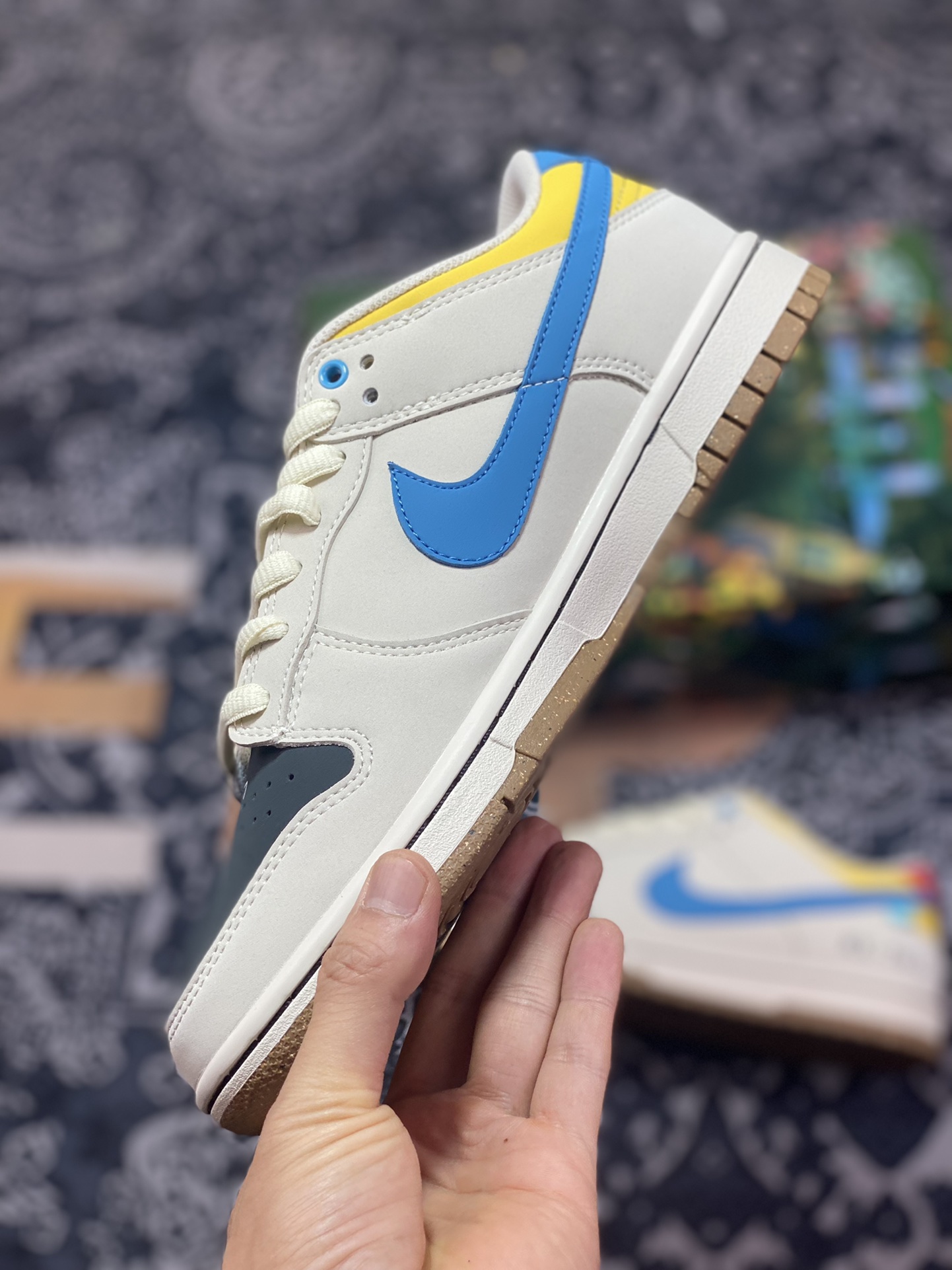 Otomo Katsuhiro x Nike SB Dunk Low ”RX-78-2/Steamboy OST” dunk shoes ”Gundam Beige White Black Yellow Blue Red Mandarin Duck” DD0302-356