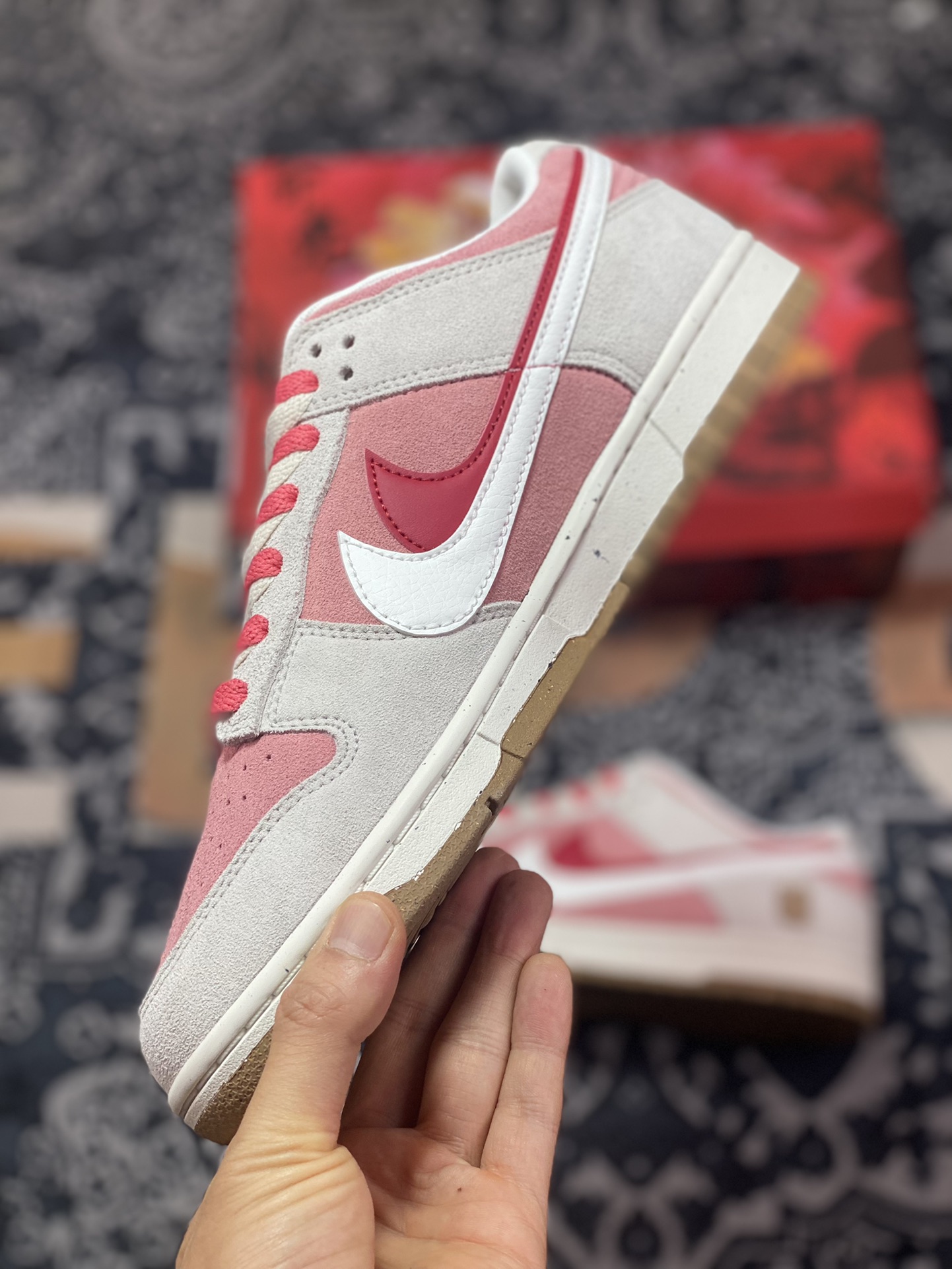 Nike SB Dunk Low SE”85 Double Swoosh/Grey/Pink/Rabbit”扣篮系列低帮板鞋“麂皮浅灰粉红双钩小兔”DO9457-100