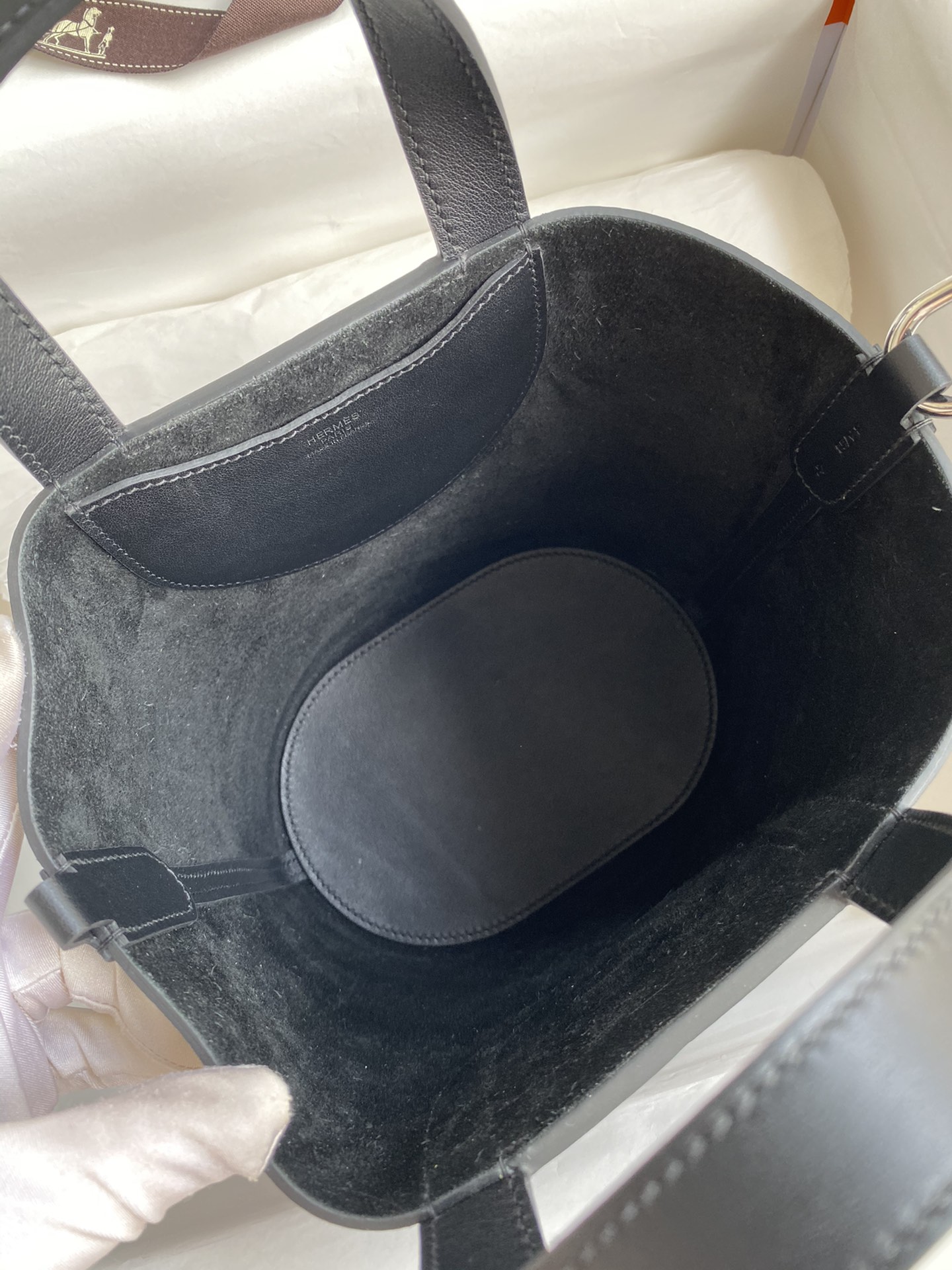 新品Intheloop猪鼻子菜篮子18cm原厂进口TC皮拼swift皮专柜同步手工蜡线缝制纯钢五金现货