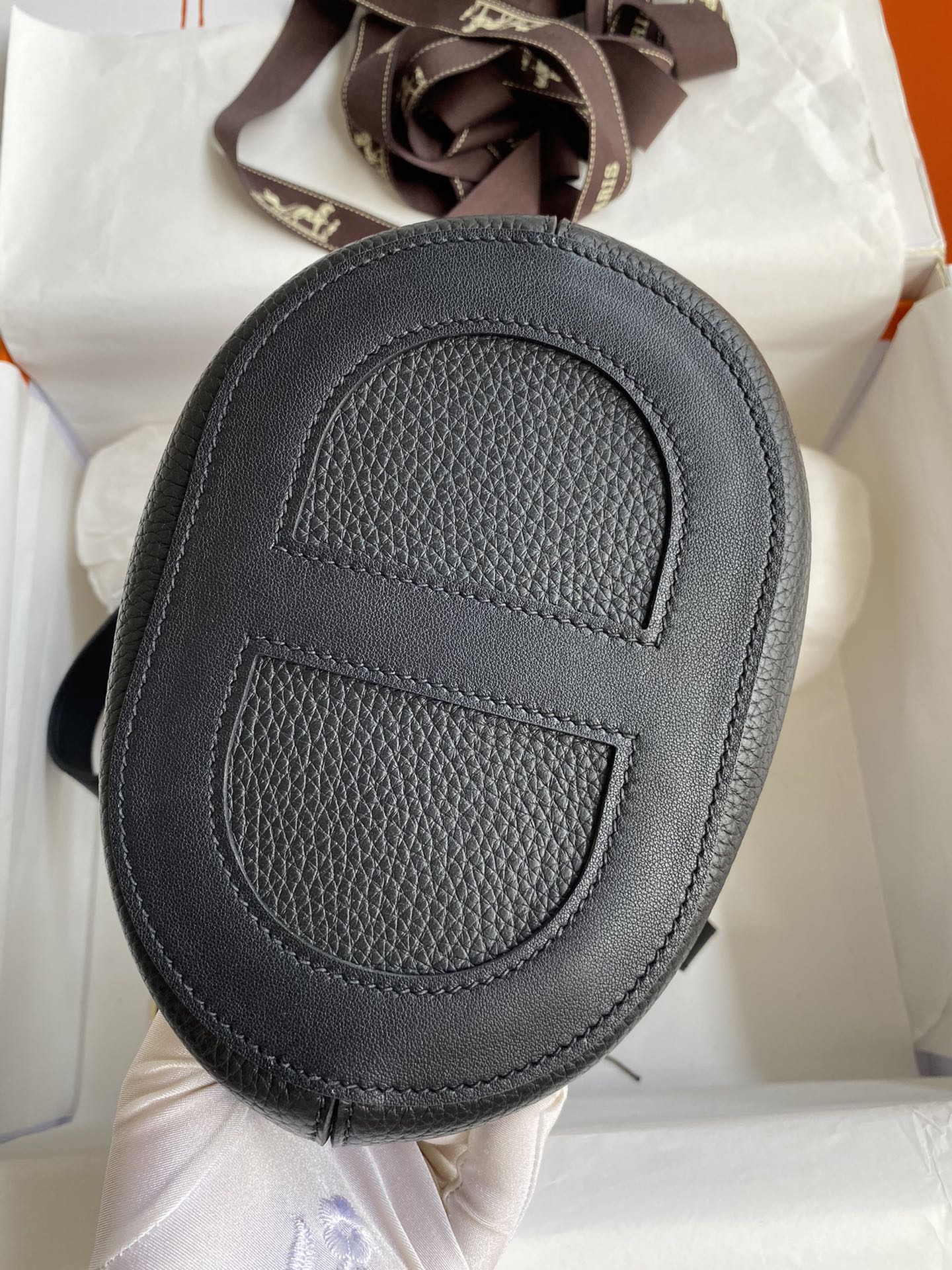 新品Intheloop猪鼻子菜篮子18cm原厂进口TC皮拼swift皮专柜同步手工蜡线缝制纯钢五金现货