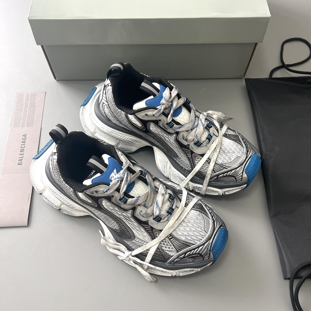 Balenciaga 纯 本Balenciaga Phantom Sneaker 巴黎世家全新做旧十代银蓝潮流跑鞋 在延续 Track Trainer 户外轮廓和复杂鞋面结构的同时