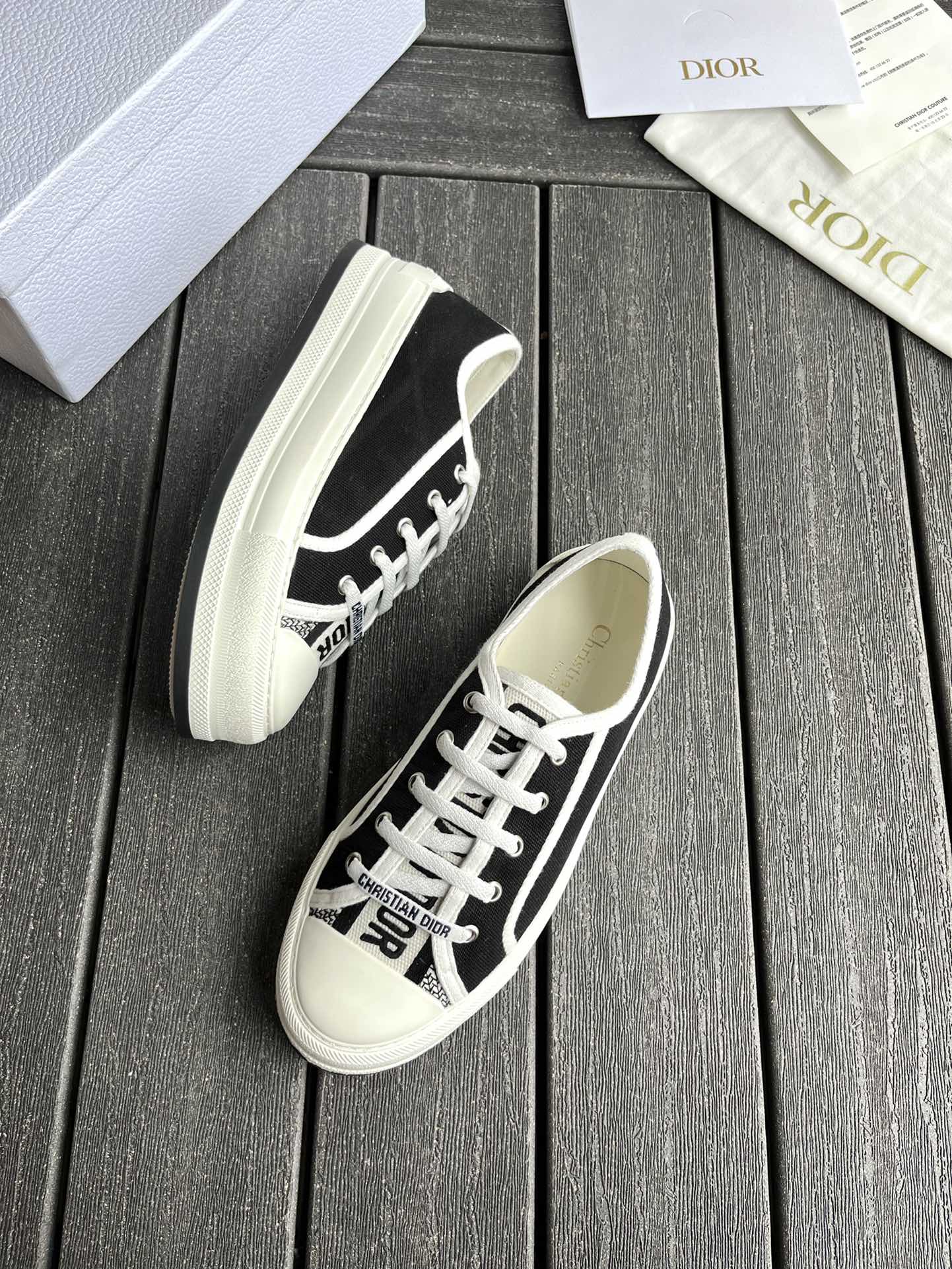 Кроссовки Dior