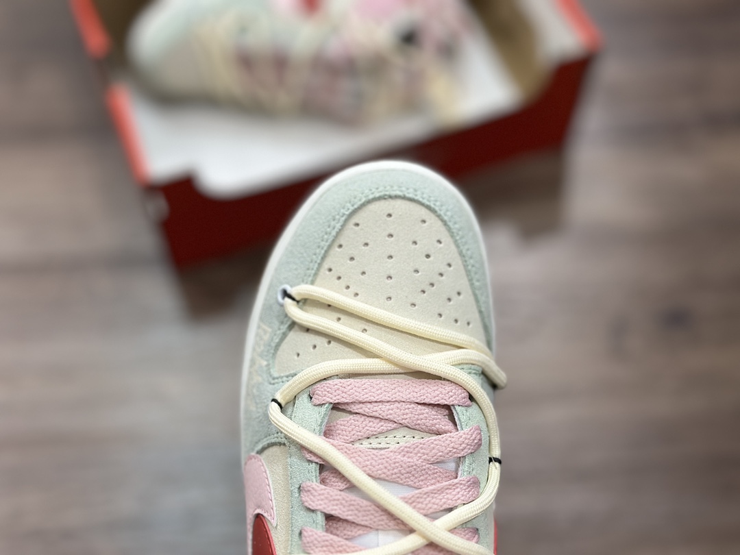 220 NIKE SB Dunk Low 低帮休闲运动鞋 DO9457-136