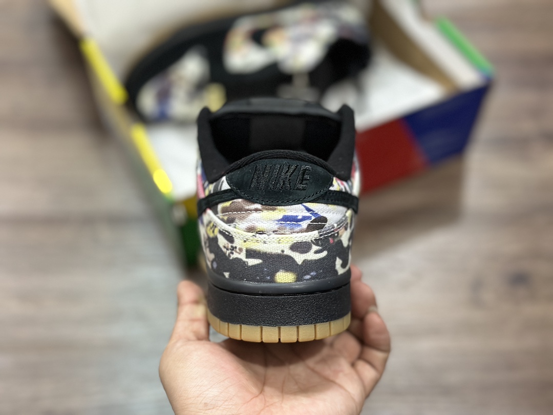 260 NIKE SB Dunk Low 低帮休闲运动鞋 FD8778-001