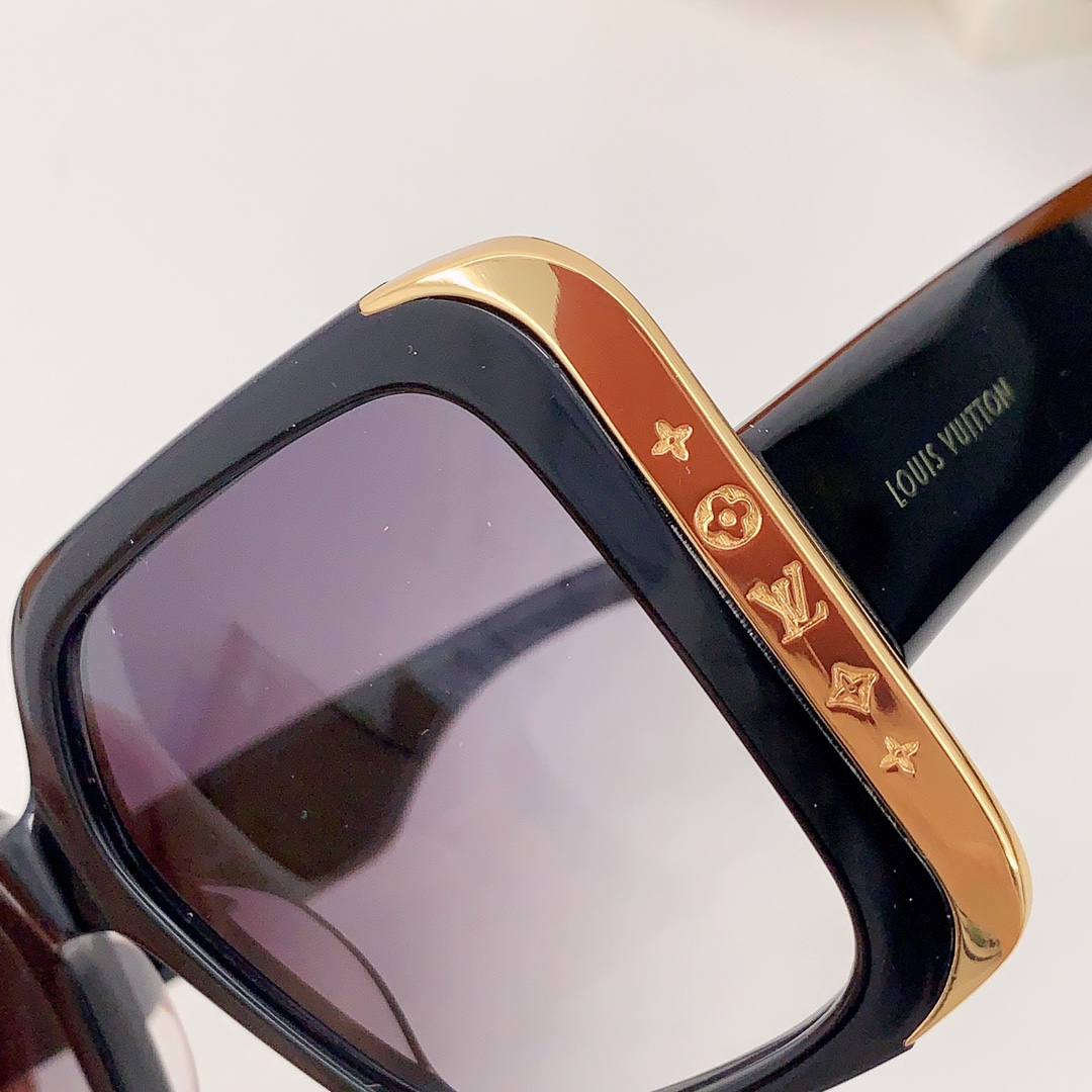 
 LOUI VUITTON *Z1664 刘亦菲女神代言柜台款 
Size57-17-145✔️