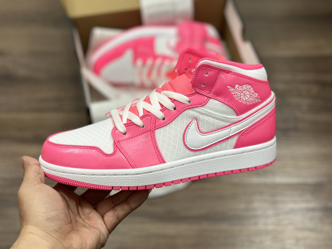 220 NIKE air Jordan1 mid 中帮休闲运动鞋 555112-611