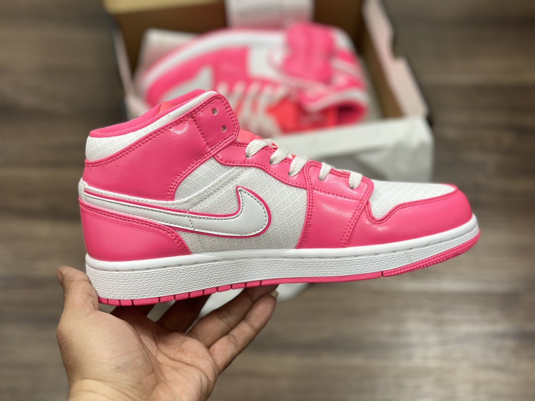 220 NIKE air Jordan1 mid 中帮休闲运动鞋 555112-611