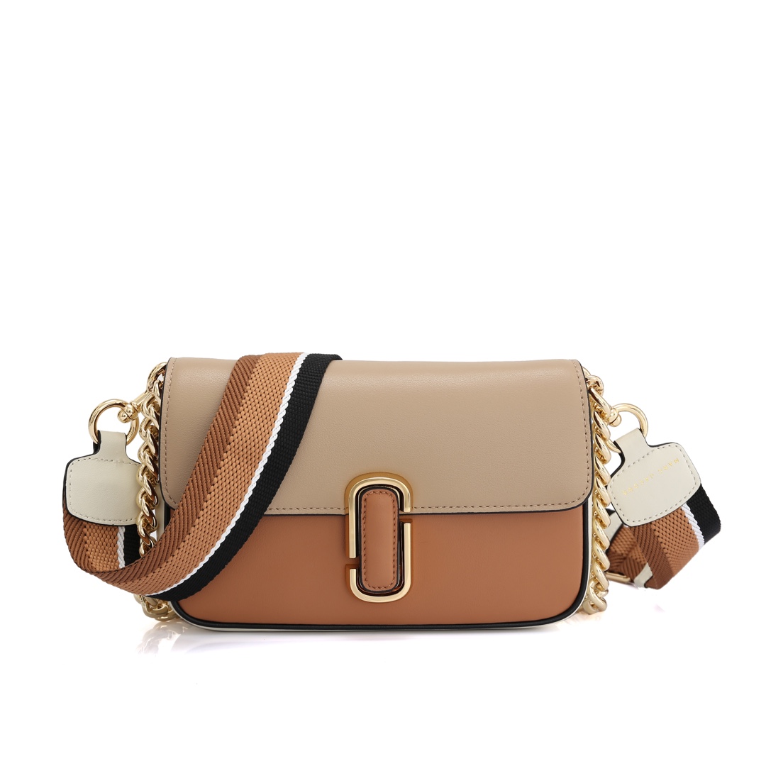 MJ秋冬新款，明星同款超热卖款；可单肩斜挎手提 链条可拆卸 长肩带可拆卸可调节长短 二条肩带可随意搭配 