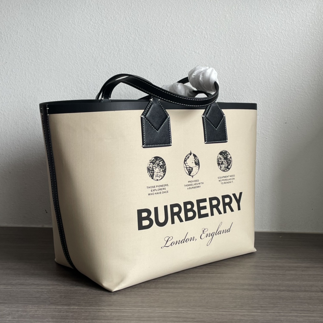 [Burberry Women