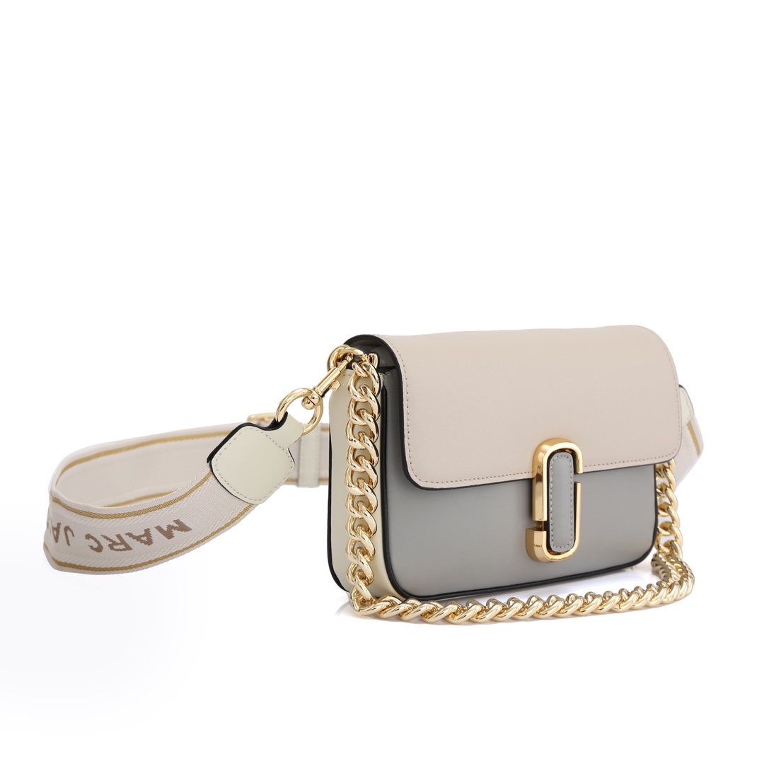 MJ秋冬新款，明星同款超热卖款；可单肩斜挎手提 链条可拆卸 长肩带可拆卸可调节长短 二条肩带可随意搭配 