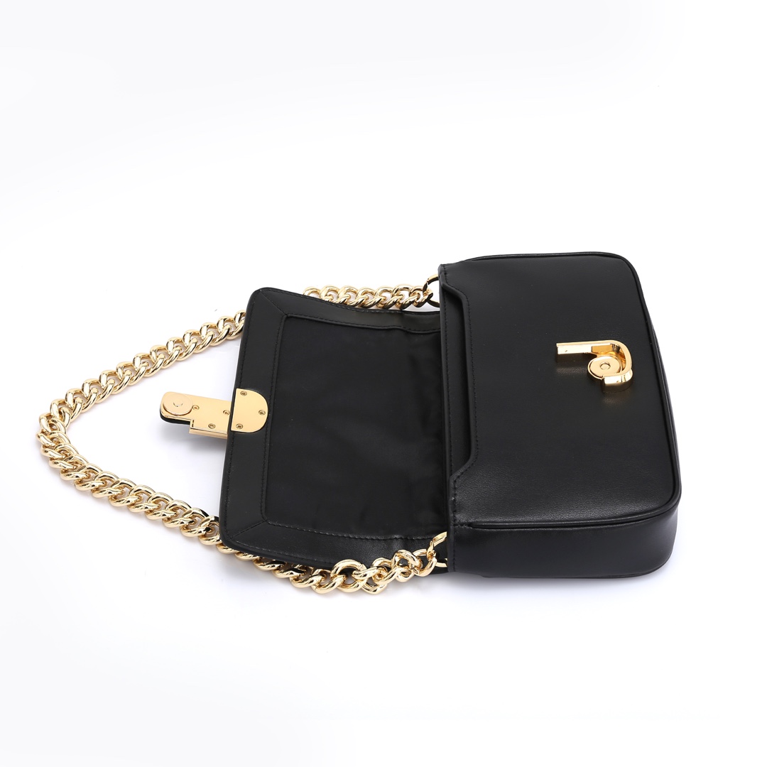 MJ秋冬新款，明星同款超热卖款；可单肩斜挎手提 链条可拆卸 长肩带可拆卸可调节长短 二条肩带可随意搭配 