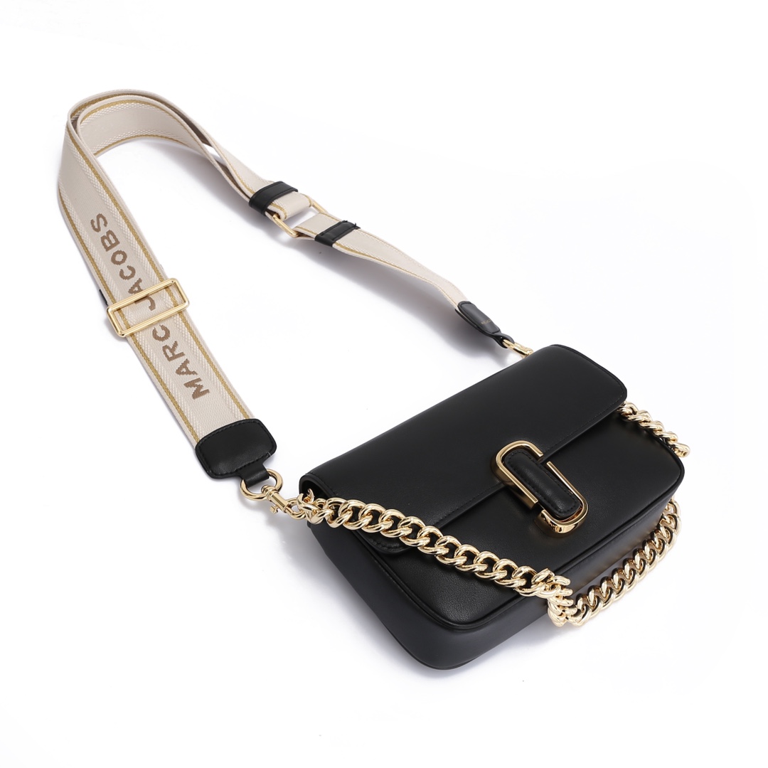 MJ秋冬新款，明星同款超热卖款；可单肩斜挎手提 链条可拆卸 长肩带可拆卸可调节长短 二条肩带可随意搭配 
