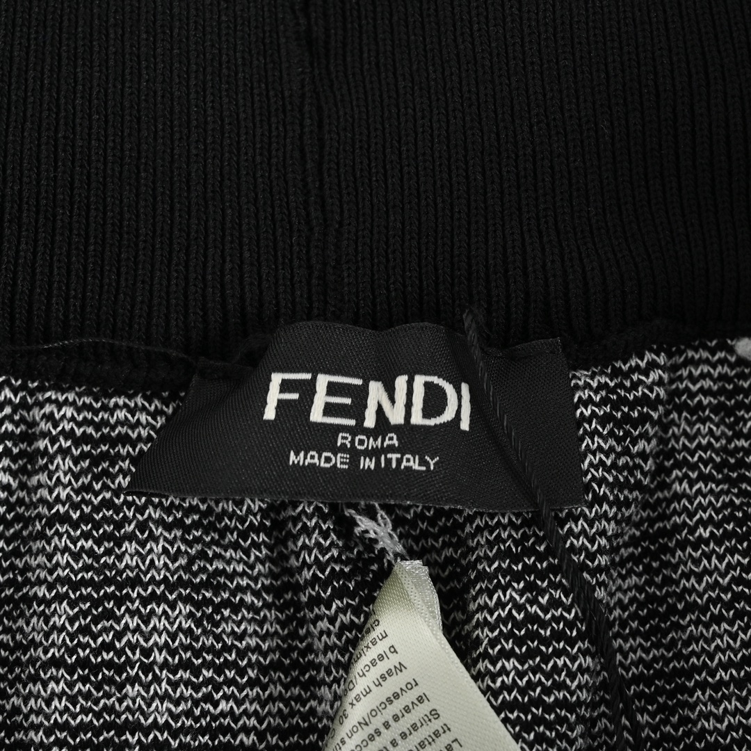 Fendi/芬迪 24ss 千鸟格侧边提花针织短裤 黑白拼色 2023SS针织短裤