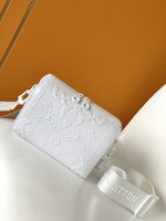 cheap online Best Designer
 Louis Vuitton LV Sac Plat Wholesale
 Bags Handbags Black White Men Cowhide M44954